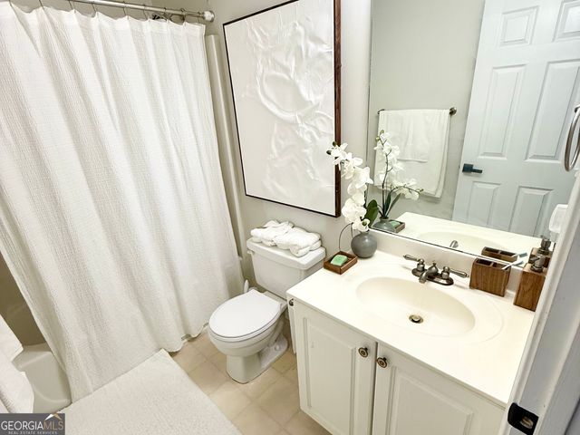 5652 Wandering Vine Lane SE, Mableton, GA 30126