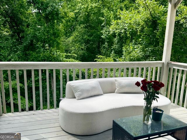 5652 Wandering Vine Lane SE, Mableton, GA 30126