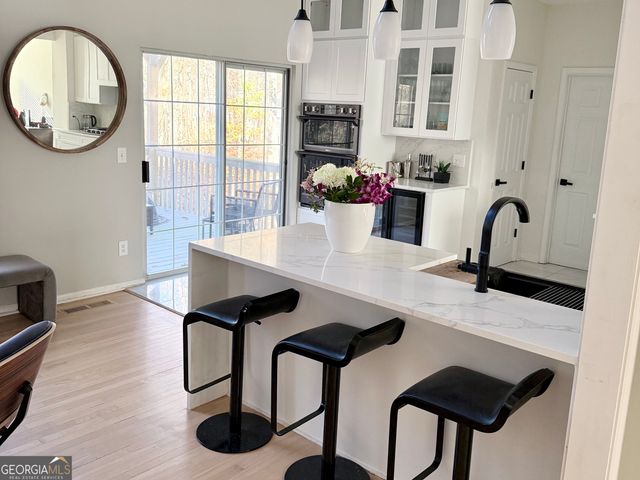 5652 Wandering Vine Lane SE, Mableton, GA 30126