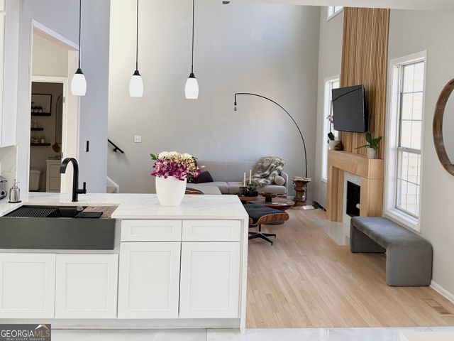 5652 Wandering Vine Lane SE, Mableton, GA 30126