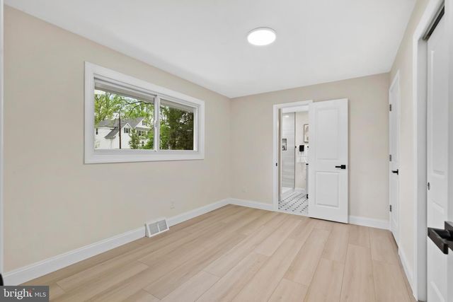 308 KENWOOD DR, Moorestown, NJ 08057