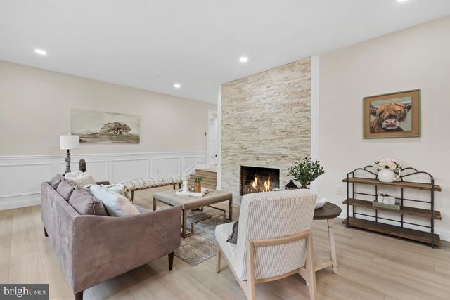 308 KENWOOD DR, Moorestown, NJ 08057