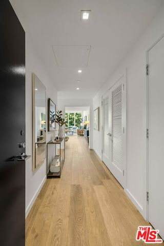 9000 W 3rd Street 304, Los Angeles, CA 90048