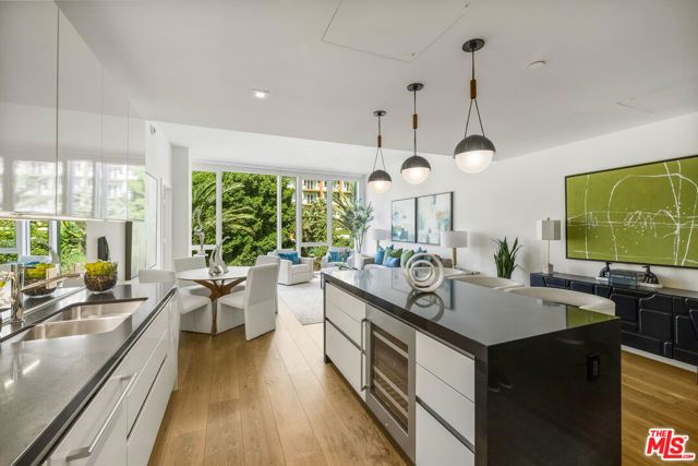 9000 W 3rd Street 304, Los Angeles, CA 90048