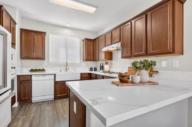 5507 N Gates Avenue, Fresno, CA 93722