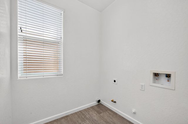 5507 N Gates Avenue, Fresno, CA 93722