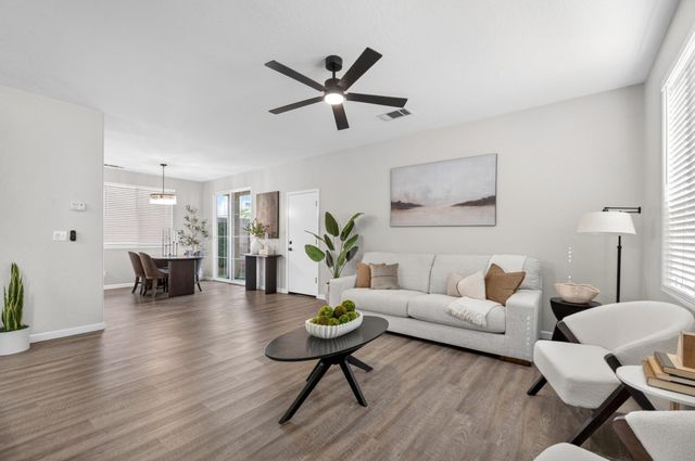 5507 N Gates Avenue, Fresno, CA 93722
