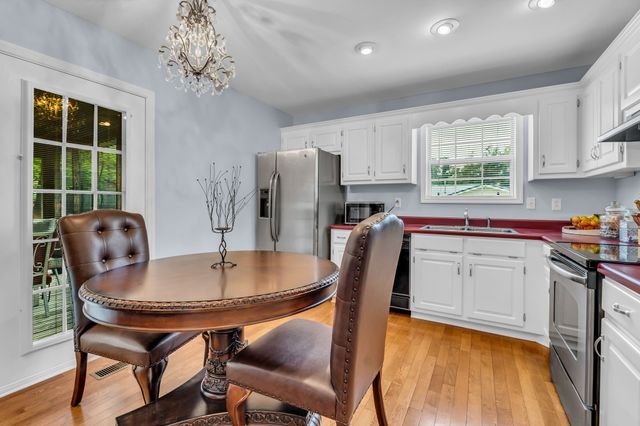 206 Homeward Ave, Winchester, TN 37398