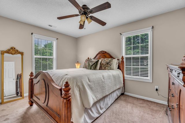 206 Homeward Ave, Winchester, TN 37398