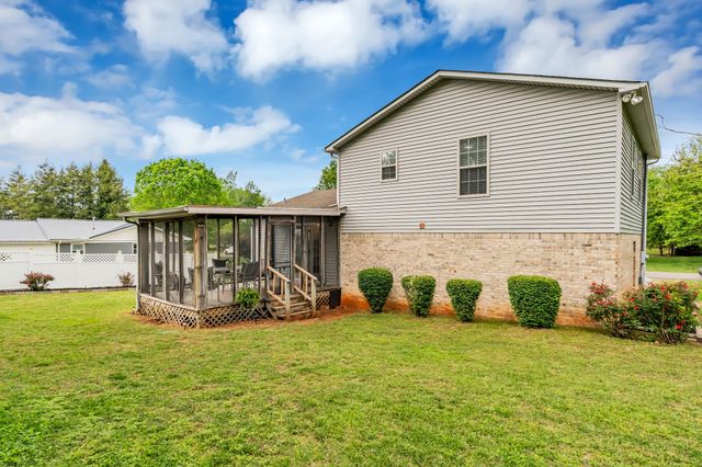 206 Homeward Ave, Winchester, TN 37398