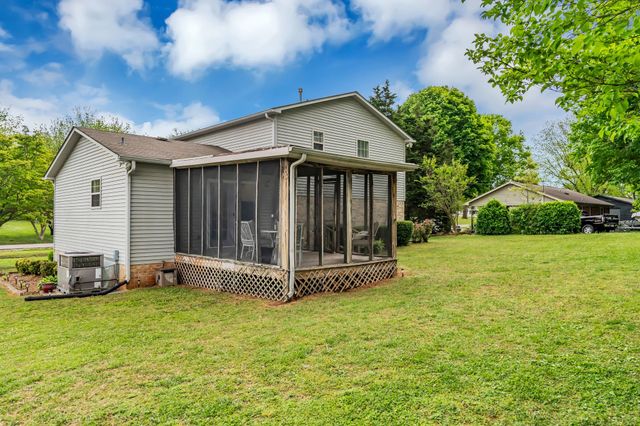 206 Homeward Ave, Winchester, TN 37398