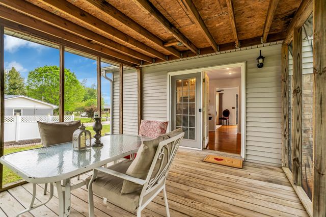 206 Homeward Ave, Winchester, TN 37398