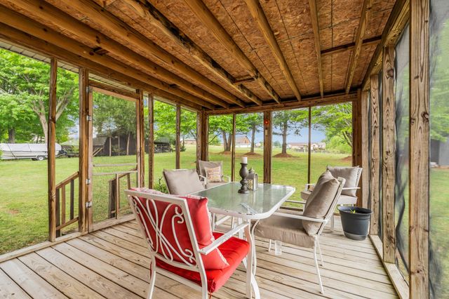 206 Homeward Ave, Winchester, TN 37398