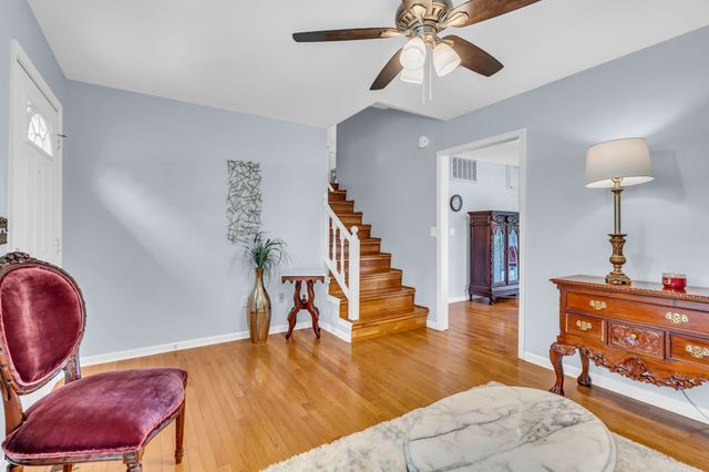 206 Homeward Ave, Winchester, TN 37398