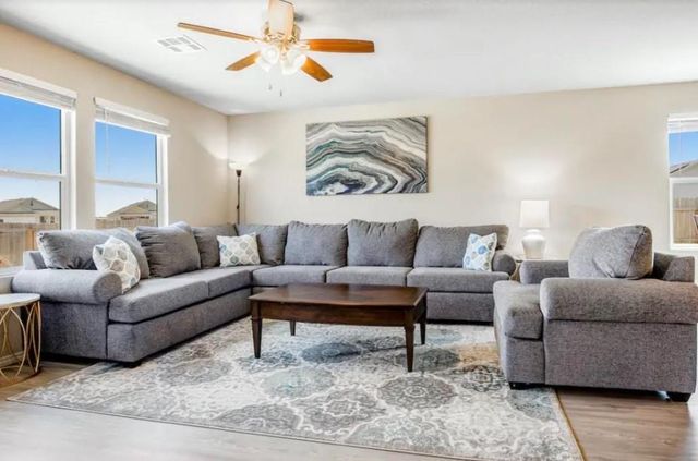 1927 Grey Catbird ST, New Braunfels, TX 78130