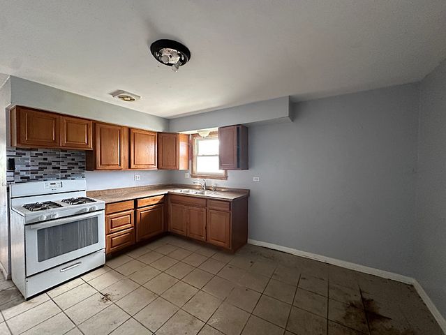 1600 Madison Street, Maywood, IL 60153