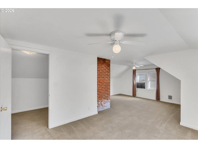 9224 N POLK Ave, Portland, OR 97203