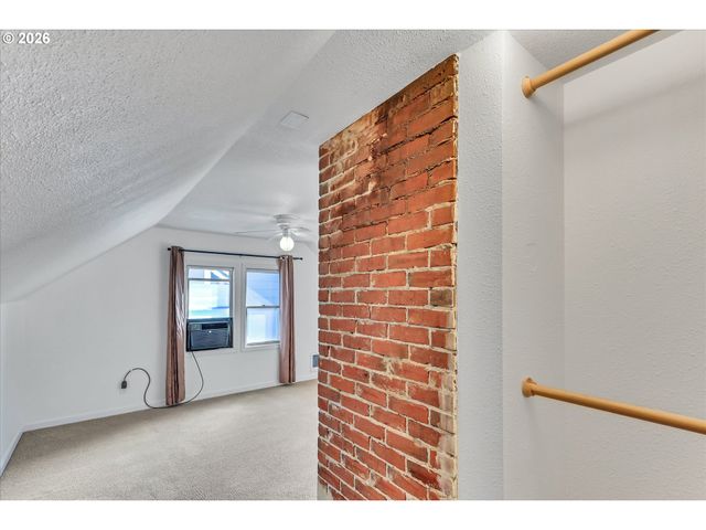 9224 N POLK Ave, Portland, OR 97203