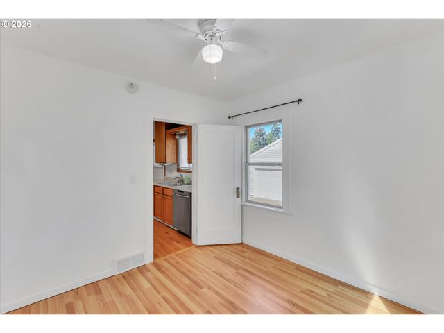 9224 N POLK Ave, Portland, OR 97203
