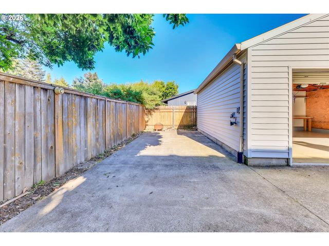 9224 N POLK Ave, Portland, OR 97203