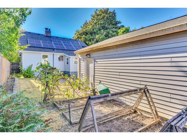 9224 N POLK Ave, Portland, OR 97203