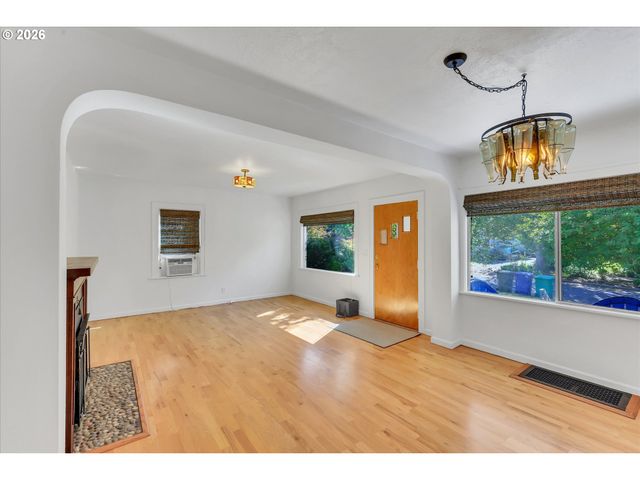 9224 N POLK Ave, Portland, OR 97203
