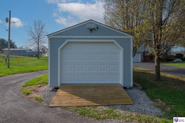 260 Cassies Way, Vine Grove, KY 40175