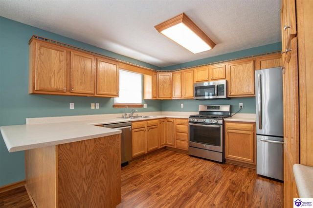 260 Cassies Way, Vine Grove, KY 40175