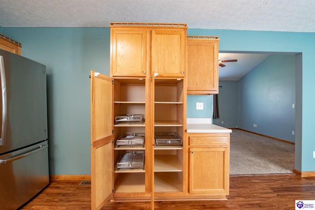 260 Cassies Way, Vine Grove, KY 40175