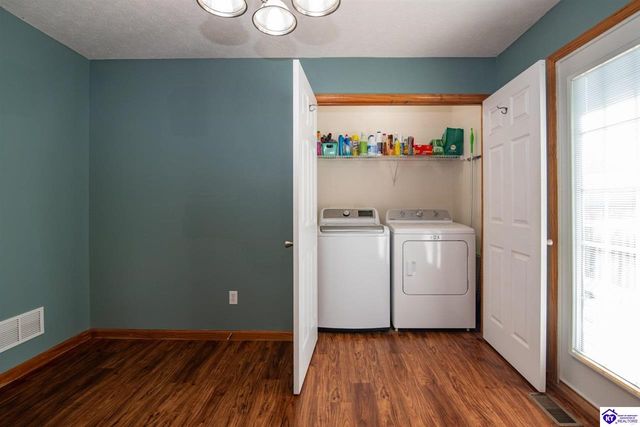 260 Cassies Way, Vine Grove, KY 40175