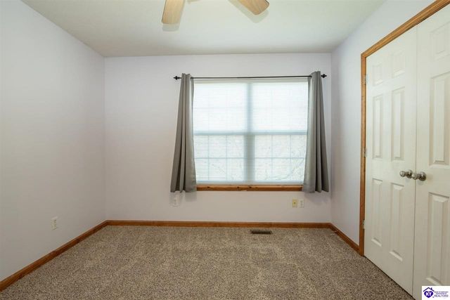 260 Cassies Way, Vine Grove, KY 40175