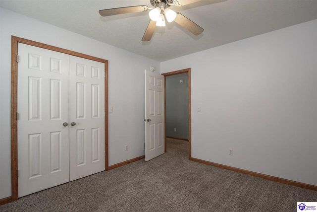 260 Cassies Way, Vine Grove, KY 40175