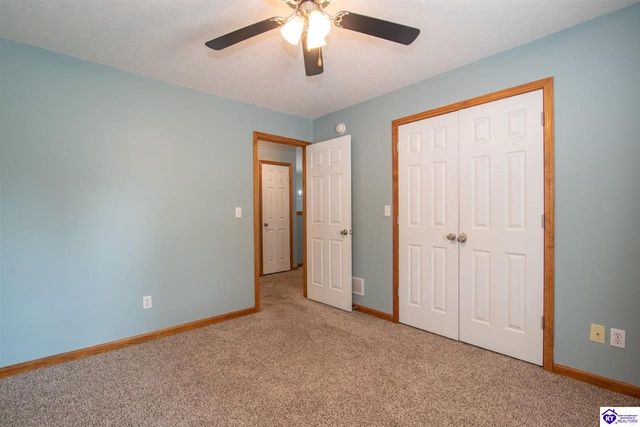 260 Cassies Way, Vine Grove, KY 40175