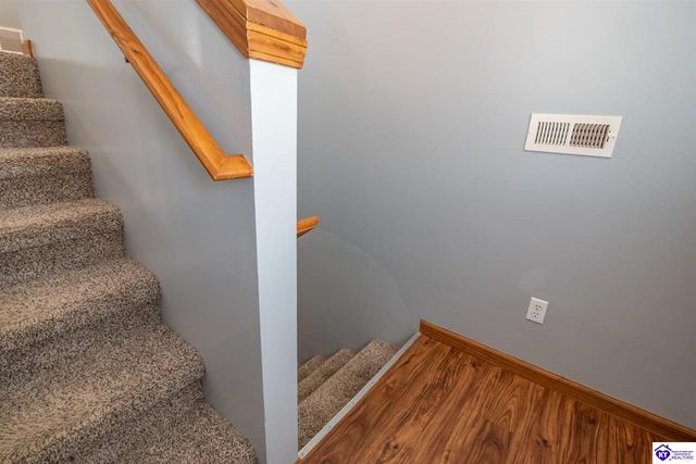 260 Cassies Way, Vine Grove, KY 40175