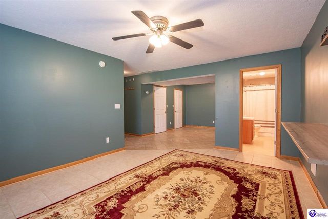 260 Cassies Way, Vine Grove, KY 40175