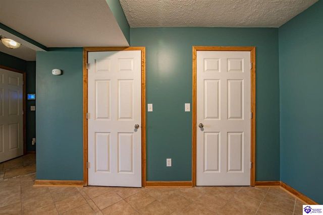 260 Cassies Way, Vine Grove, KY 40175