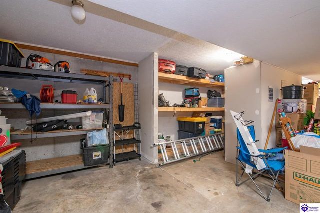 260 Cassies Way, Vine Grove, KY 40175