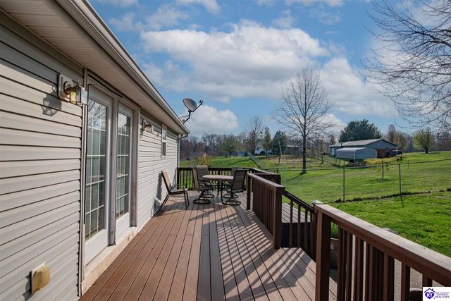 260 Cassies Way, Vine Grove, KY 40175