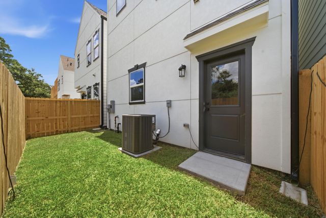5518 Wheatley Street C, Houston, TX 77091