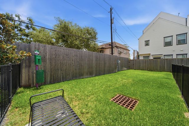 5518 Wheatley Street C, Houston, TX 77091