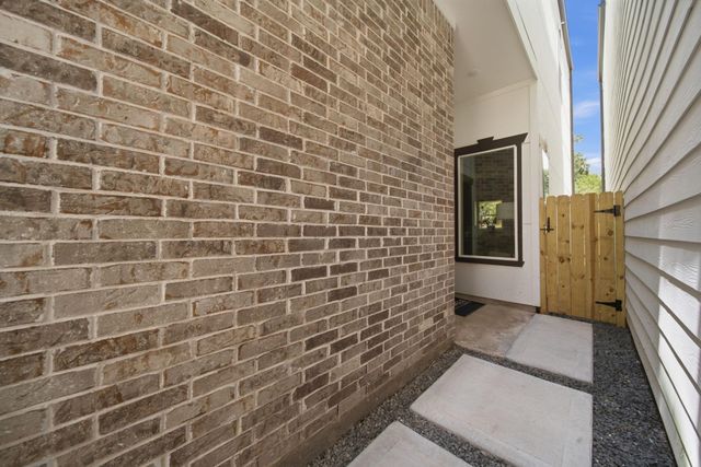 5518 Wheatley Street C, Houston, TX 77091
