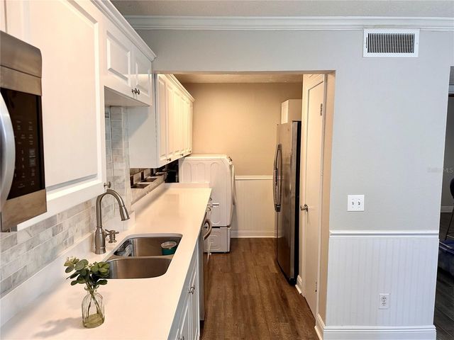 13731 JUNIPER BLOSSOM DRIVE 101, Tampa, FL 33618