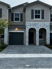 1120 SE 26th Terrace 1120, Homestead, FL 33035