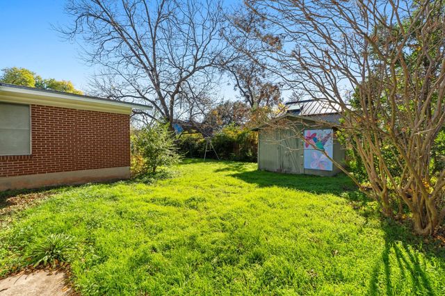 1207 Dwyce DR, Austin, TX 78757