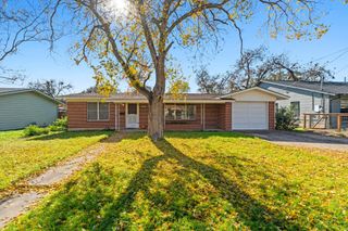 1207 Dwyce DR, Austin, TX 78757