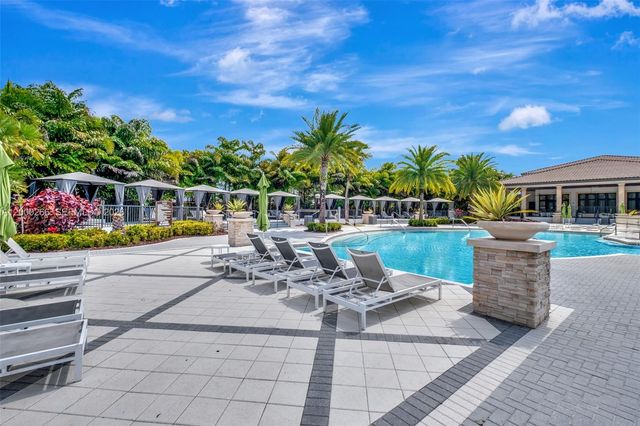 10467 NW 82nd Street 11, Doral, FL 33178
