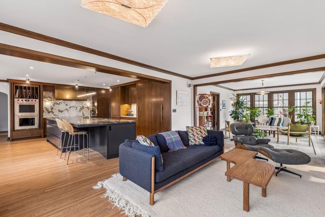 1930 Knox Avenue S, Minneapolis, MN 55403