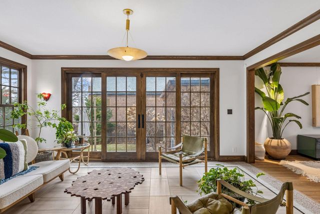 1930 Knox Avenue S, Minneapolis, MN 55403