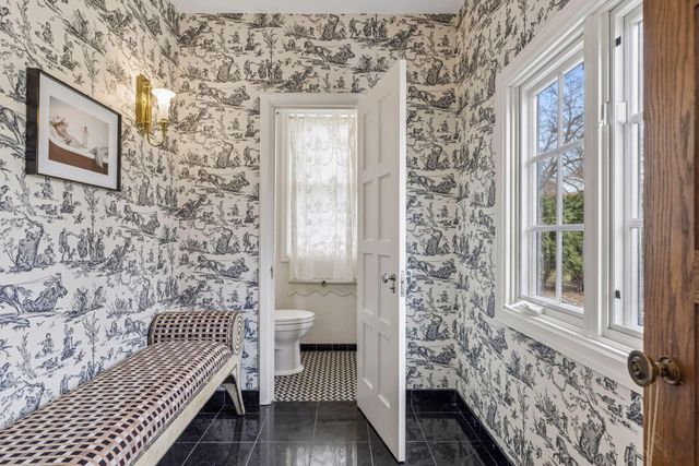 1930 Knox Avenue S, Minneapolis, MN 55403