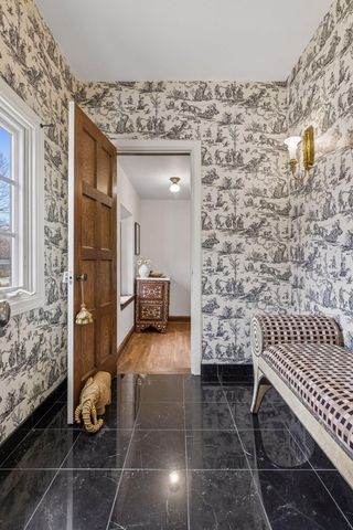 1930 Knox Avenue S, Minneapolis, MN 55403